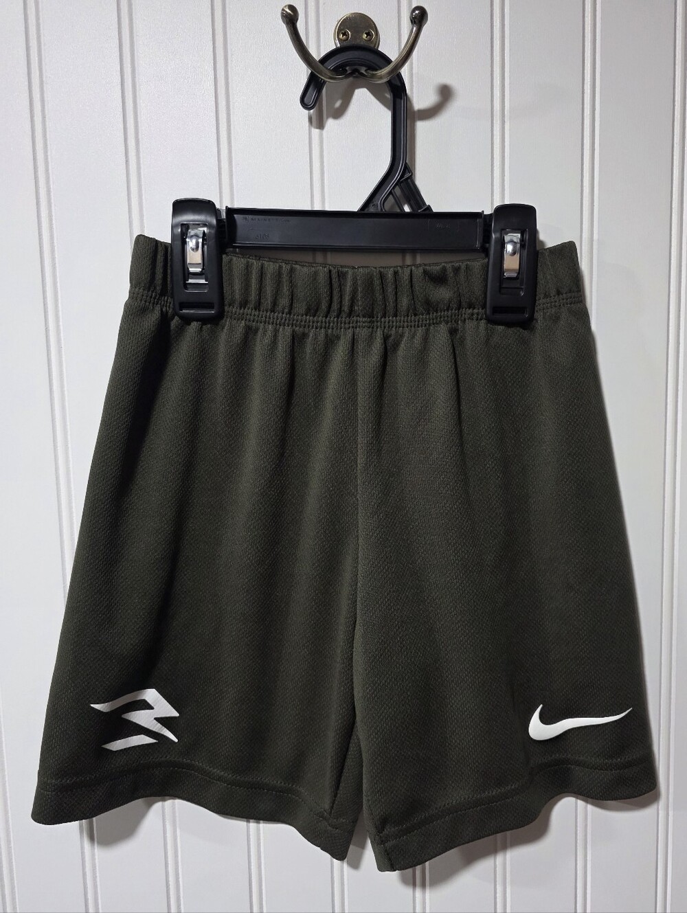 Nike Olive Green Youth Size 6